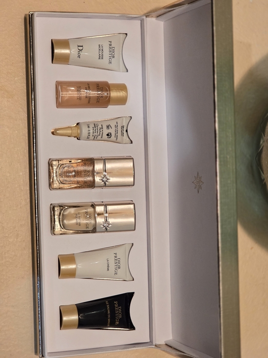 Dior Other - Dior Prestige 7-Piece Skincare Gift Set Travel Size New Authentic